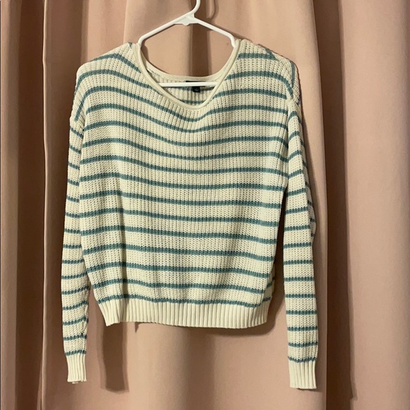 Sweater - Picture 1 of 1